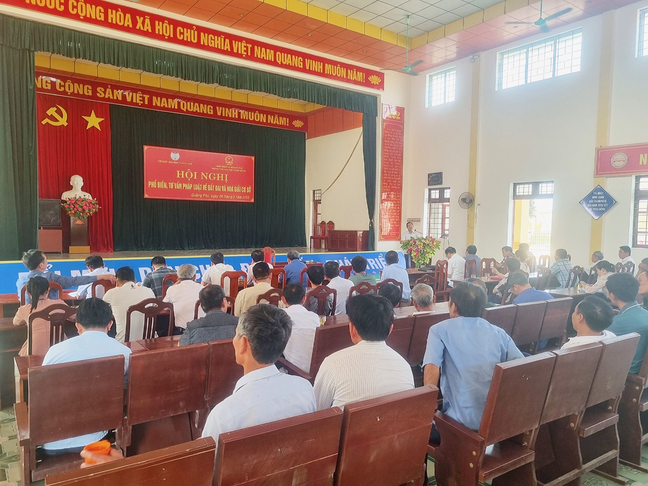 Phổ biến, tư vấn pháp luật về đất đai  tại phường Quảng Phú, thành phố Thanh Hóa 
