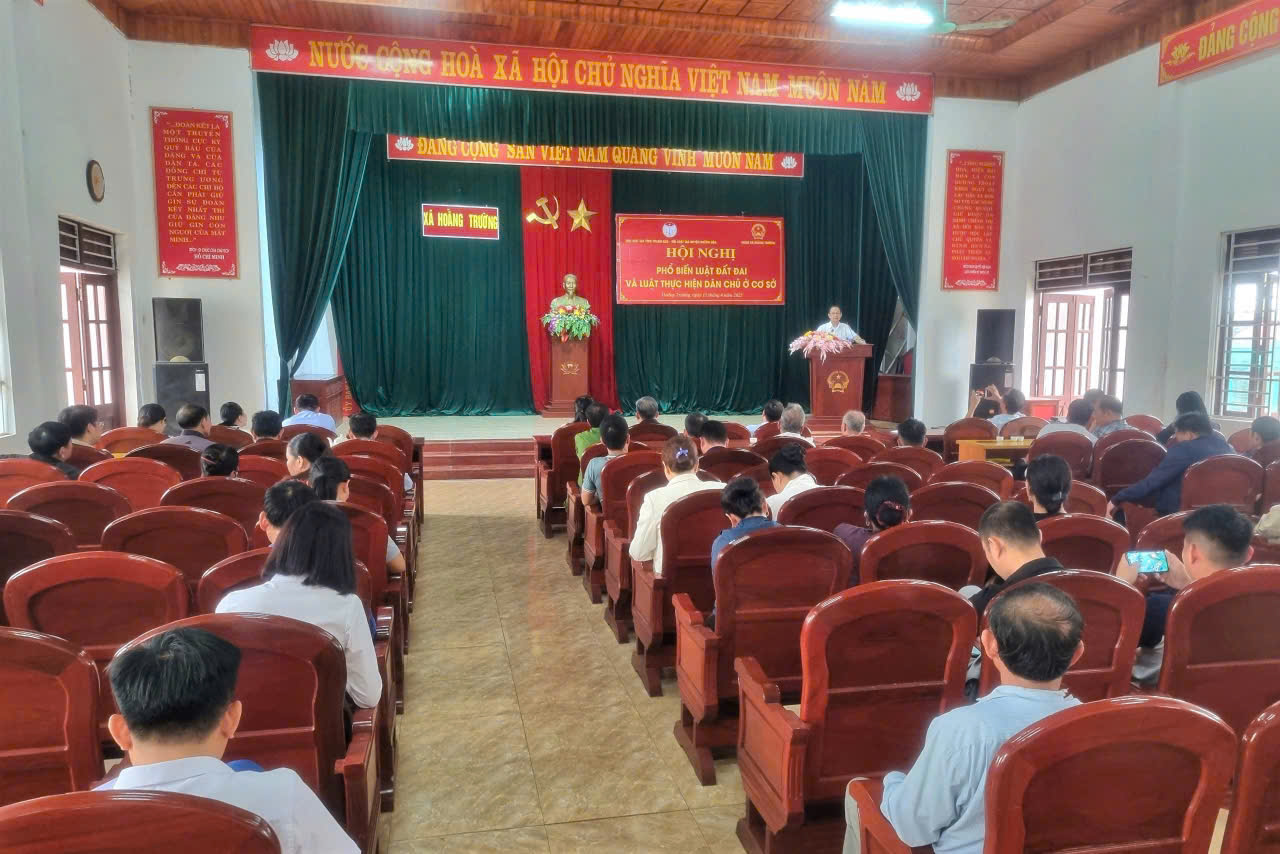 Hội Luật gia: Phổ biến pháp luật về đất đai và thực hiện dân chủ ở sơ sở tại xã Hoằng Trường, huyện Hoằng Hóa