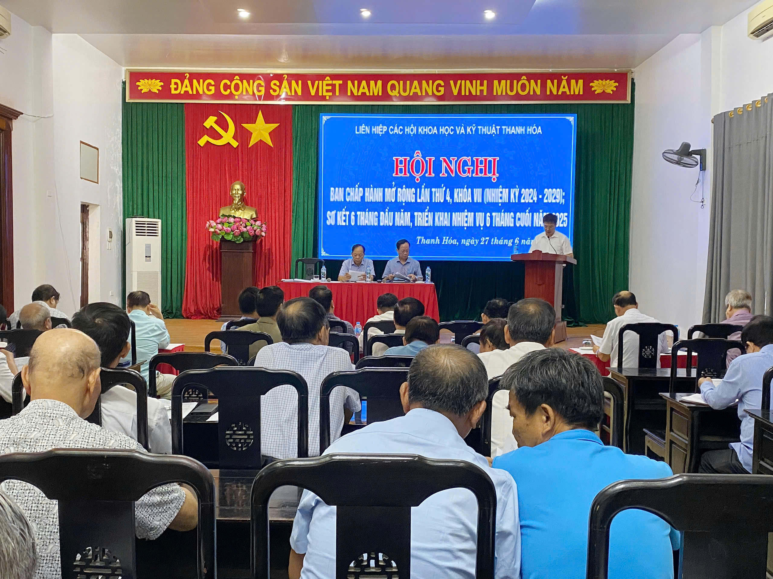 Sơ kết hoạt động 6 tháng đầu và phát động Giải thưởng Sáng tạo KHCN năm 2025