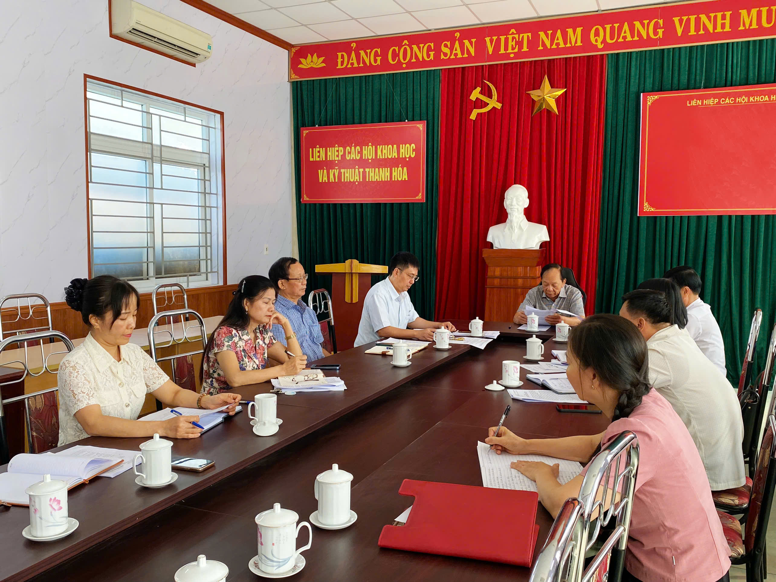 Liên hiệp các Hội Khoa học và Kỹ thuật Thanh Hóa sinh hoạt chi bộ tháng 6